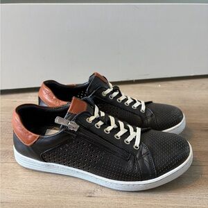 Women’s Dragonfly Black Leather Casual Sneakers with Brown Accent